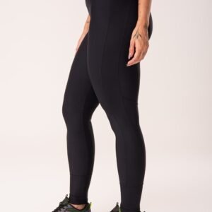 Calça legging preta com recortes laterais básica