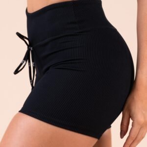 Short fitness feminino preto canelado com cadarço action